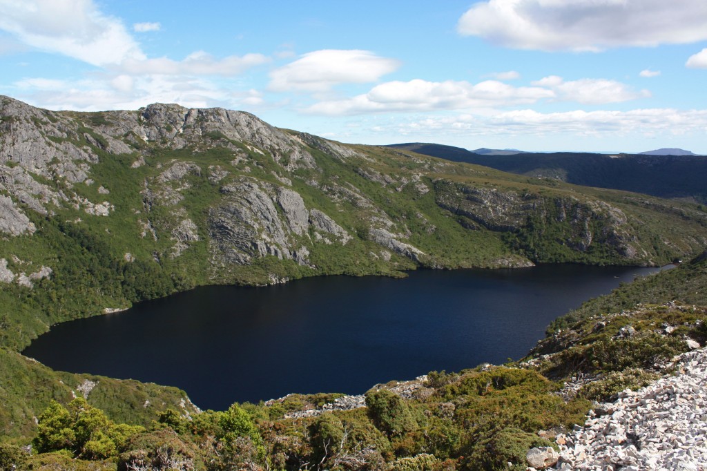 crater lake tasmanie